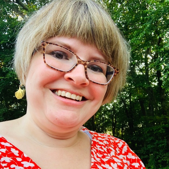 Meet your Posher, Becky - Picture 1 of 1